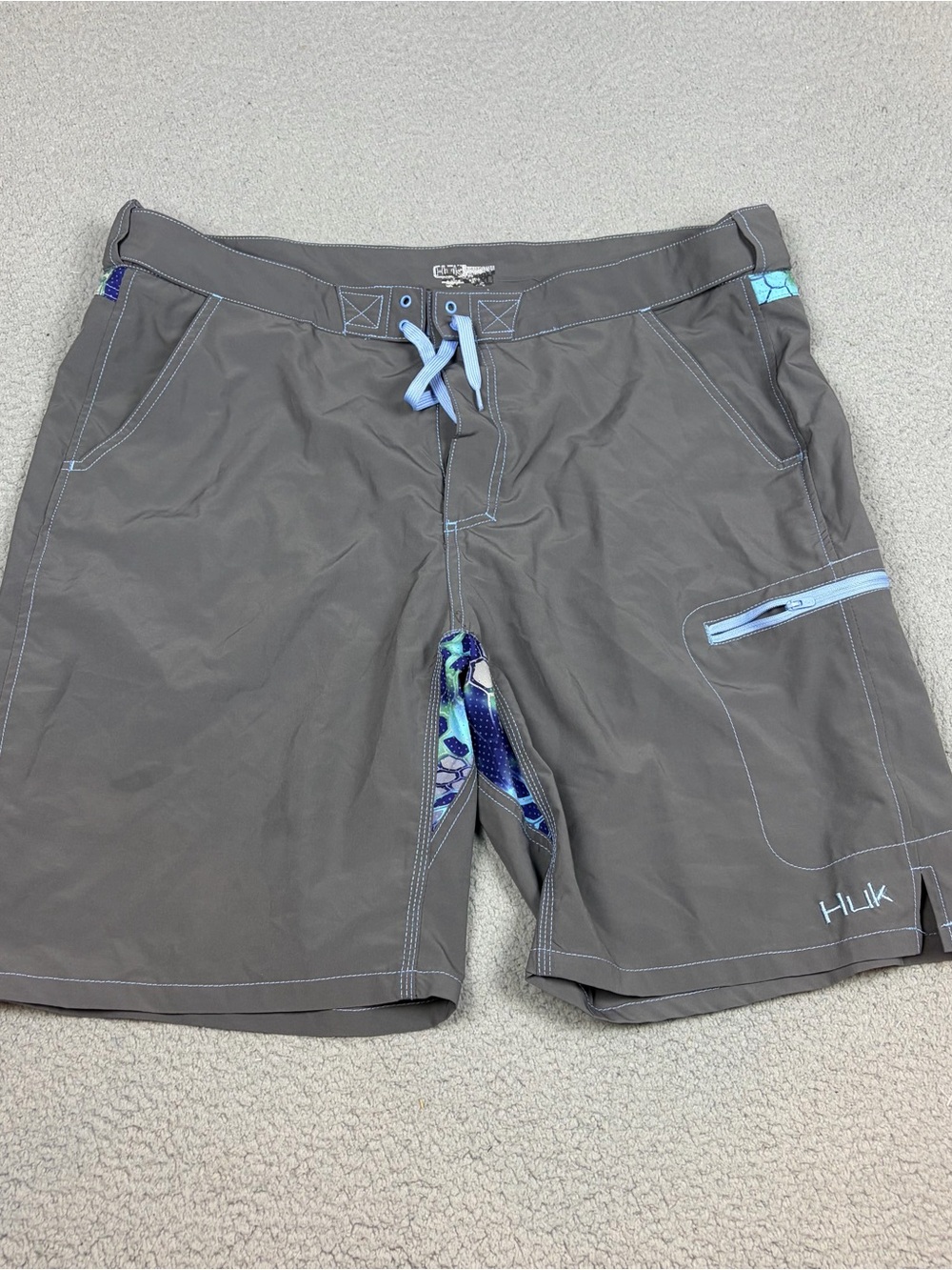 Huk Fishing Board Shorts Men's XXL Gray with Light Blue Trim Swim Drawstring